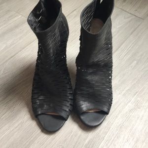 Darling Vince camuto booties heels